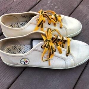 Vintage Steeler Sneakers 8.5